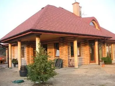 Строительство деревянного дома из брёвен в Варшаве